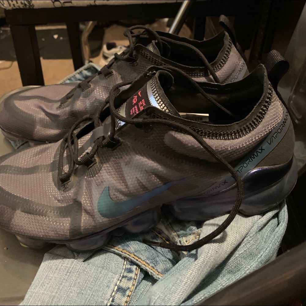 Vapormax Size 12 Throwback Future editionNo box